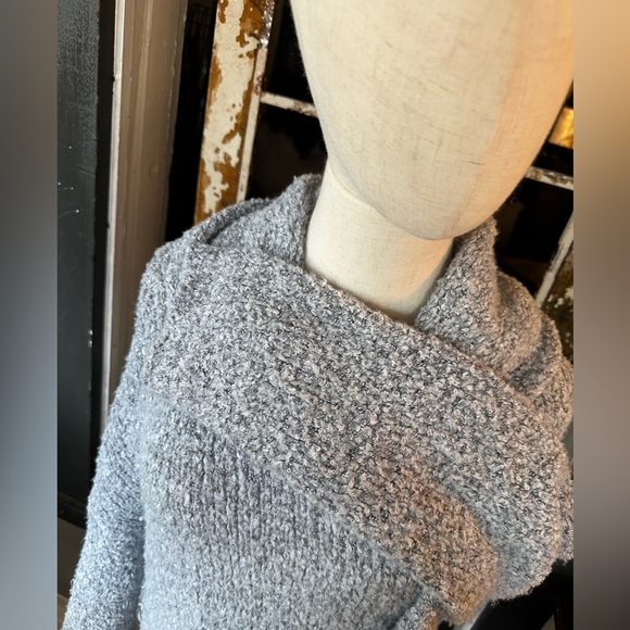 Free people BFF sweater in gray oversized cowl neck women’s size S - Picture 5 of 6